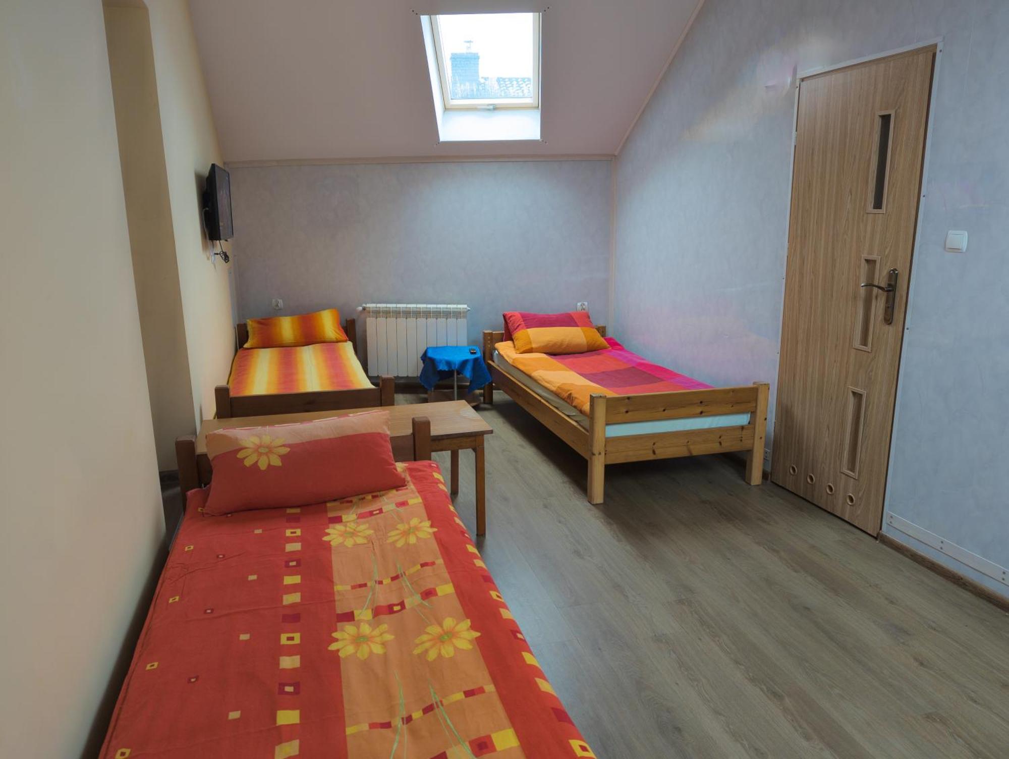 Pokoje Goscinne "U Karola" Pracownicze Ścinawa Exterior foto